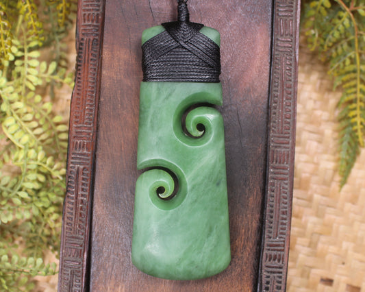 Toki or Adze with Koru carved from Hapopo Pounamu - NZ Greenstone