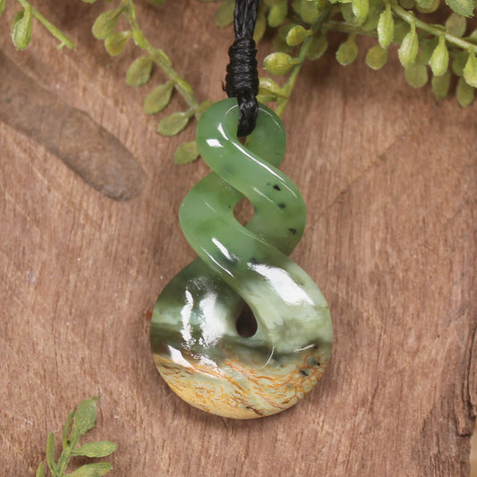 Twist or Pikorua carved from Flower Jade Pounamu - NZ Greenstone