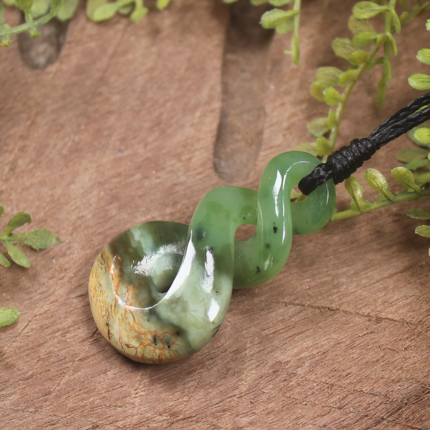 Twist or Pikorua carved from Flower Jade Pounamu - NZ Greenstone