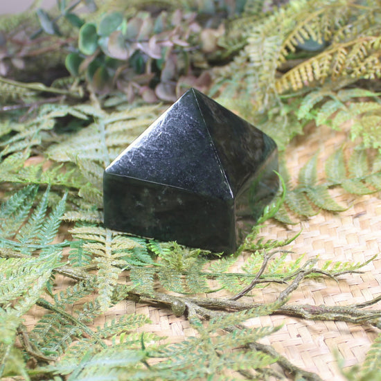 Freeform Kawakawa Pounamu Sculpture
