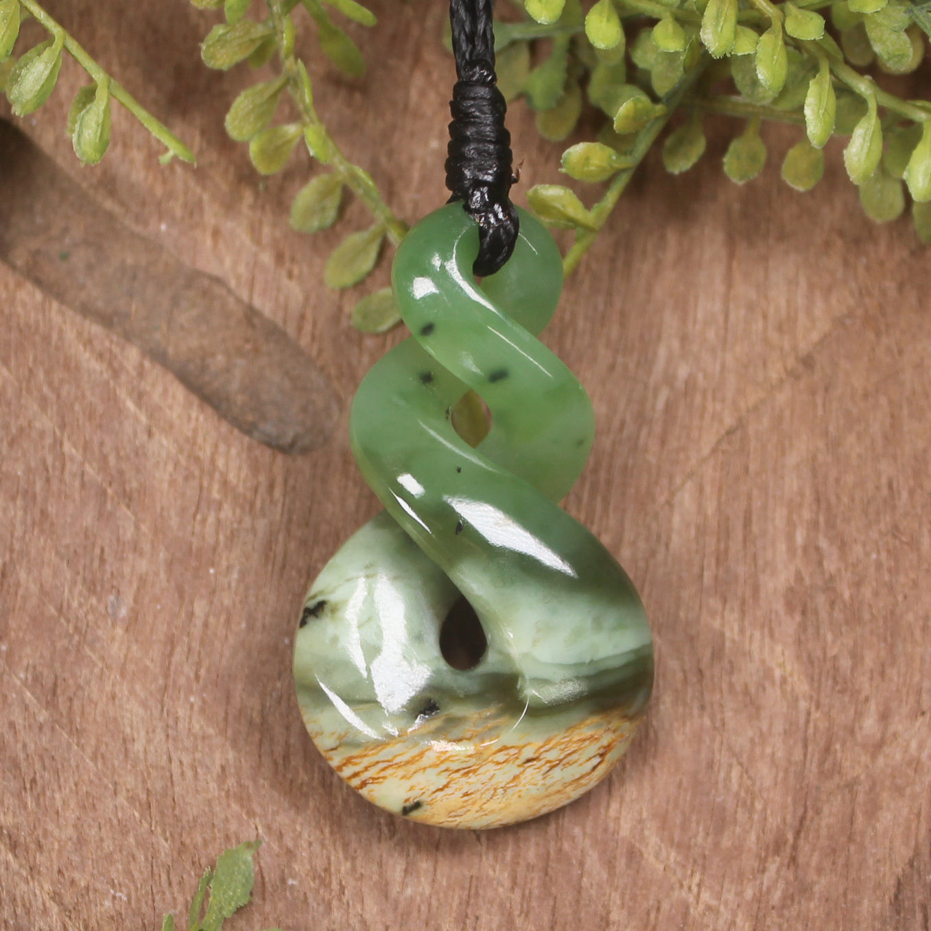 Twist or Pikorua carved from Flower Jade Pounamu - NZ Greenstone