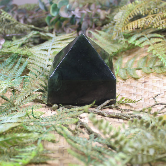 Freeform Kawakawa Pounamu Sculpture