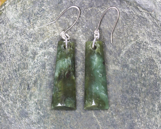 Toki Earrings carved from Hapopo Pounamu - NZ Greenstone