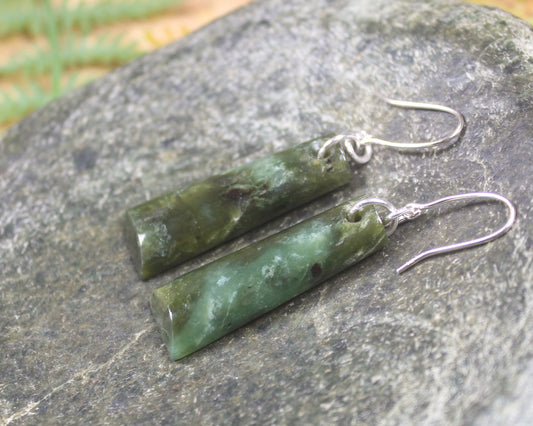 Toki Earrings carved from Hapopo Pounamu - NZ Greenstone