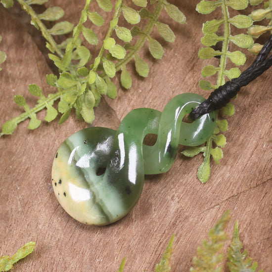 Twist or Pikorua carved from Flower Jade Pounamu - NZ Greenstone
