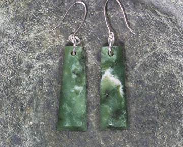 Toki Earrings carved from Hapopo Pounamu - NZ Greenstone