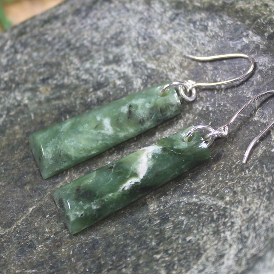 Toki Earrings carved from Hapopo Pounamu - NZ Greenstone
