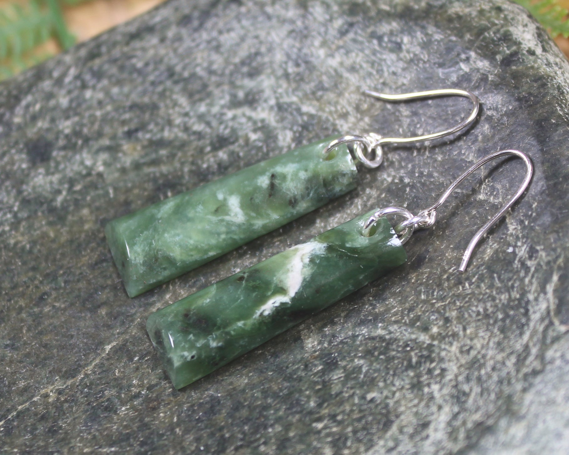 Toki Earrings carved from Hapopo Pounamu - NZ Greenstone