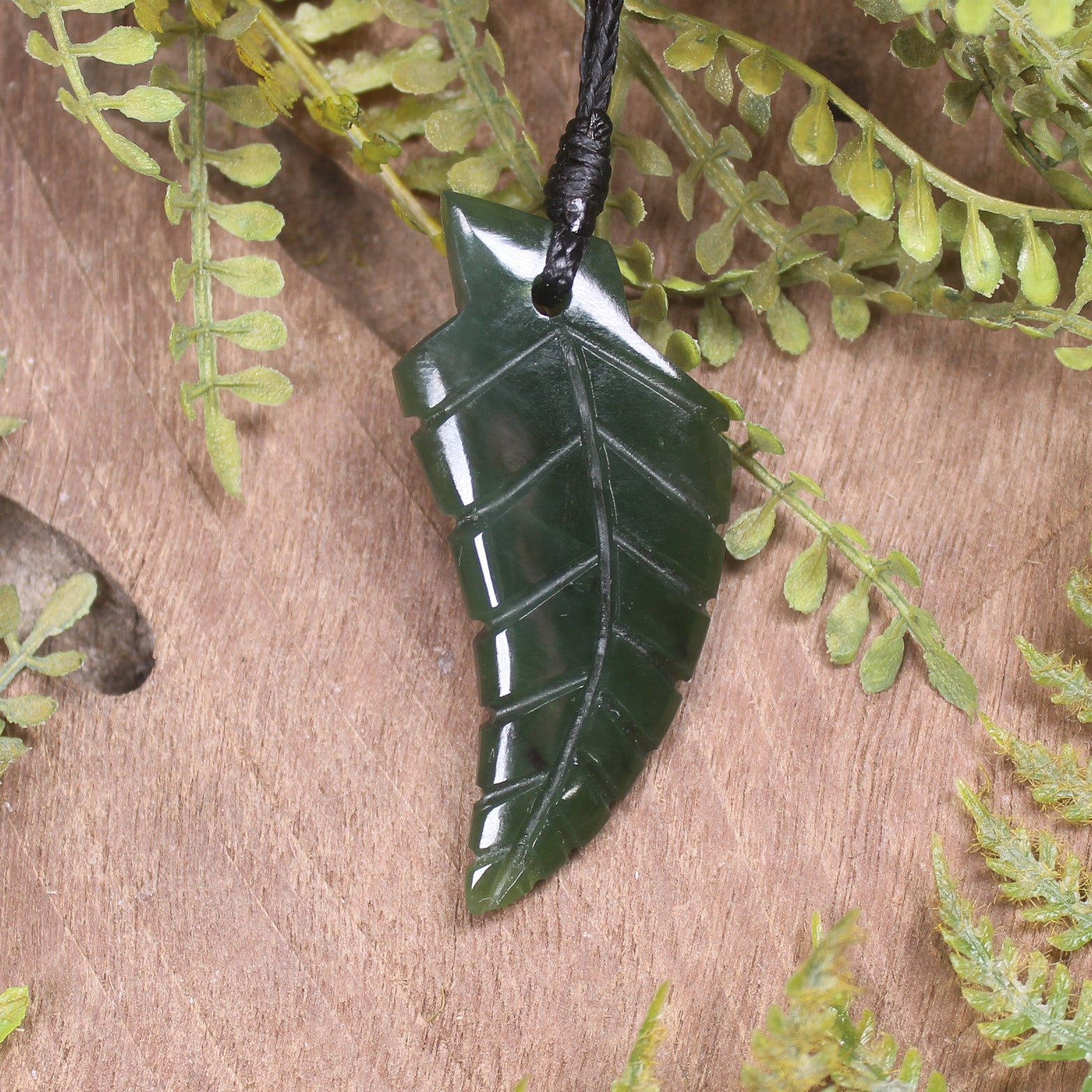 Kawakawa Pounamu Fern pendant - NZ Greenstone