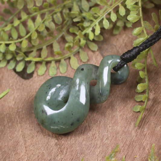 Twist or Pikorua carved from Hapopo Pounamu - NZ Greenstone