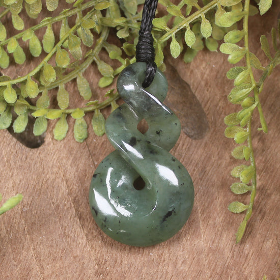 Twist or Pikorua carved from Hapopo Pounamu - NZ Greenstone