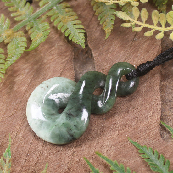 Twist or Pikorua carved from Hapopo Pounamu - NZ Greenstone