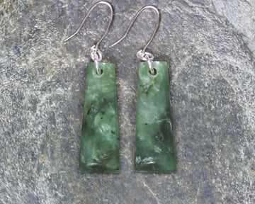 Toki Earrings carved from Hapopo Pounamu - NZ Greenstone