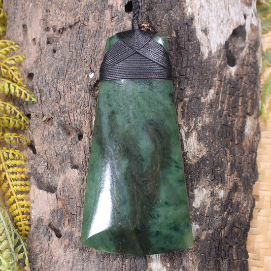 Kawakawa Pounamu Toki