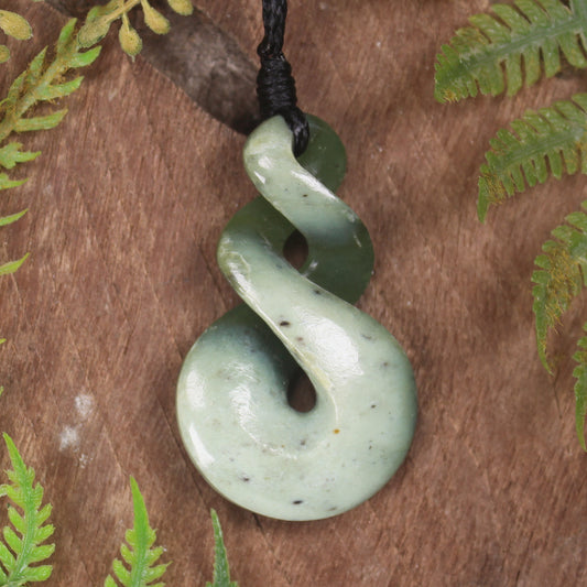 Twist or Pikorua carved from Hapopo Pounamu - NZ Greenstone