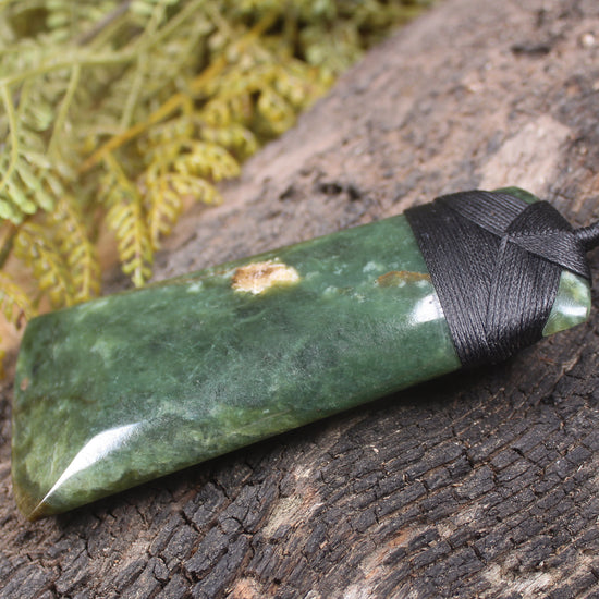 Hapopo Pounamu Toki - NZ Greenstone