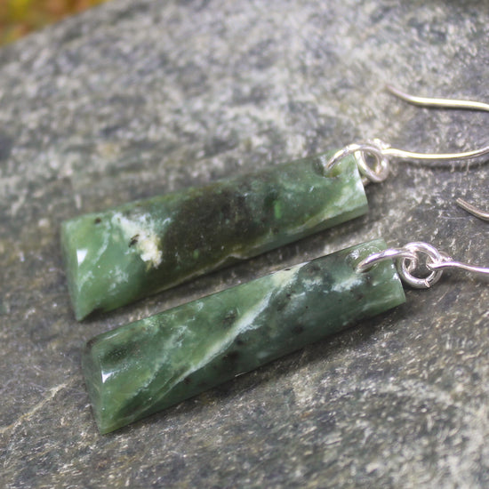 Toki Earrings carved from Hapopo Pounamu - NZ Greenstone