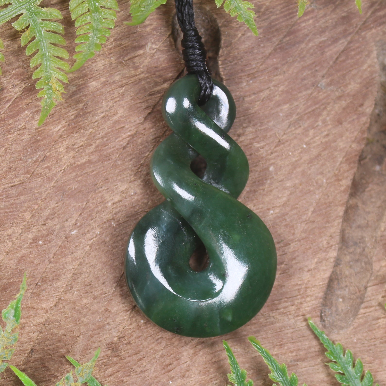 Twist carved from Kawakawa Pounamu - NZ Greenstone