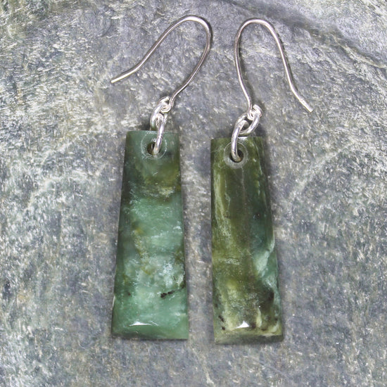 Toki Earrings carved from Hapopo Pounamu - NZ Greenstone