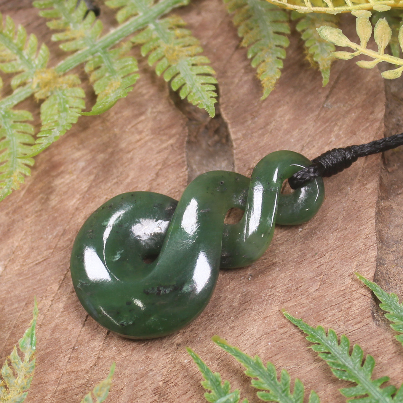 Twist carved from Kawakawa Pounamu - NZ Greenstone