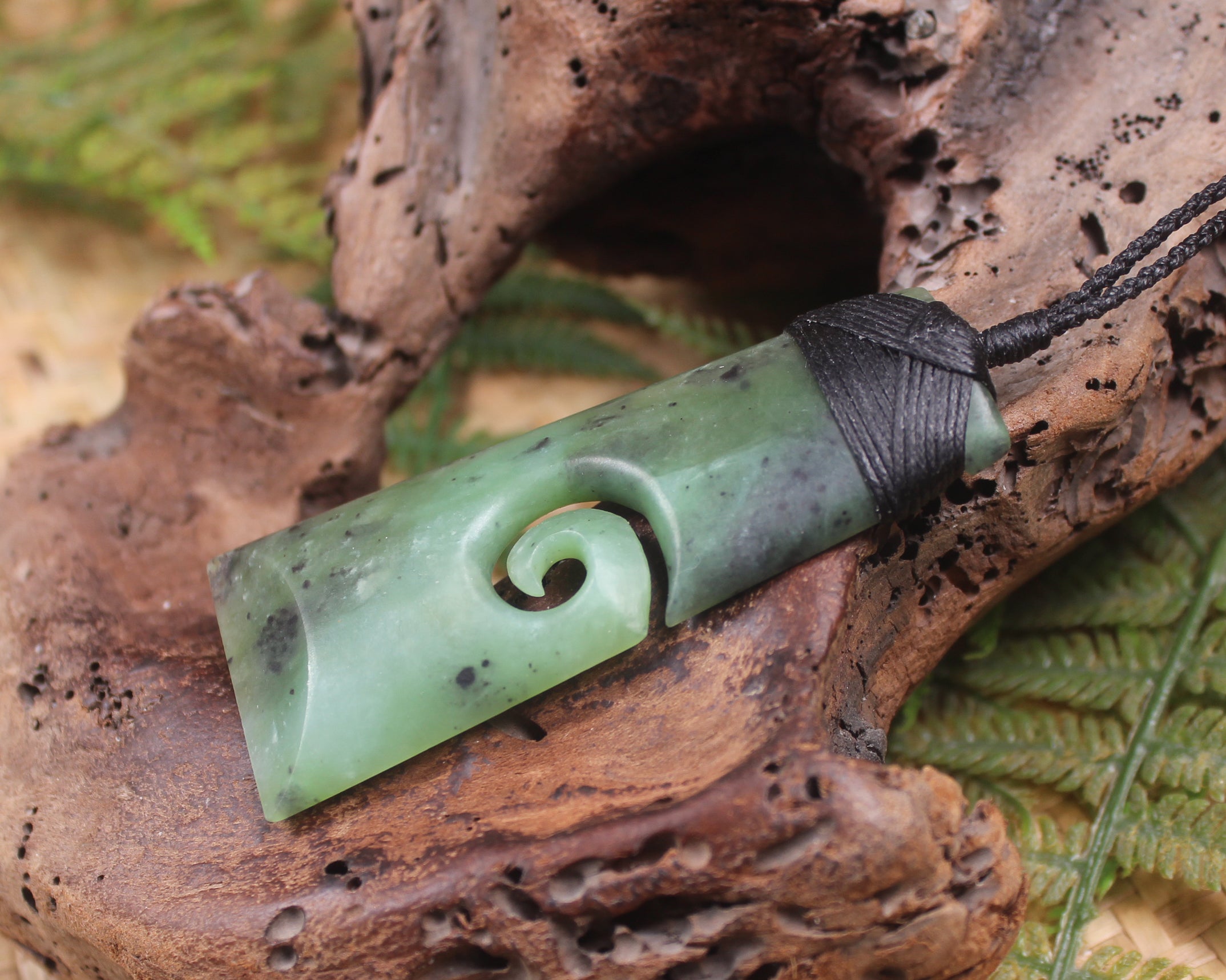 Toki or Adze with Koru carved from Hapopo Pounamu - NZ Greenstone