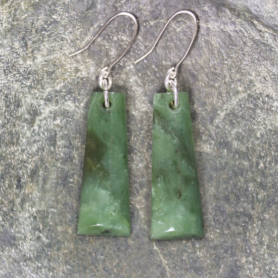 Toki Earrings carved from Hapopo Pounamu - NZ Greenstone
