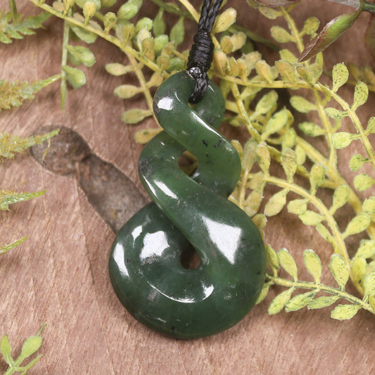 Twist carved from Kawakawa Pounamu - NZ Greenstone