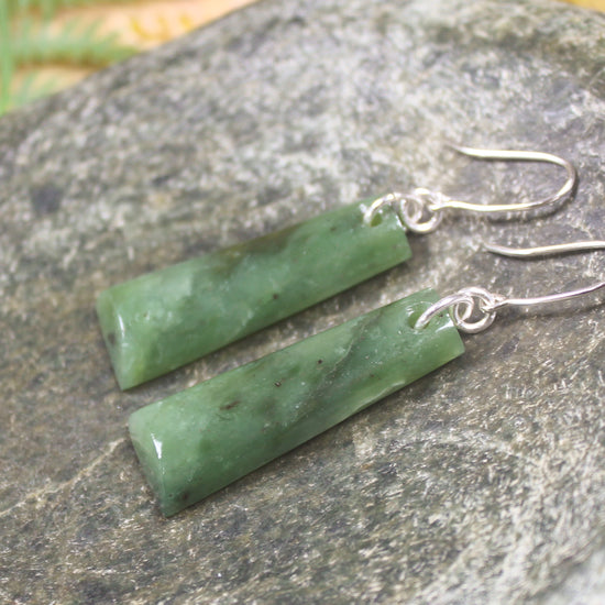 Toki Earrings carved from Hapopo Pounamu - NZ Greenstone