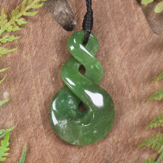 Twist or Pikorua carved from Hapopo Pounamu - NZ Greenstone