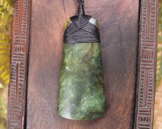 Toki or Adze Pendant carved from Flower Jade Pounamu - NZ Greenstone