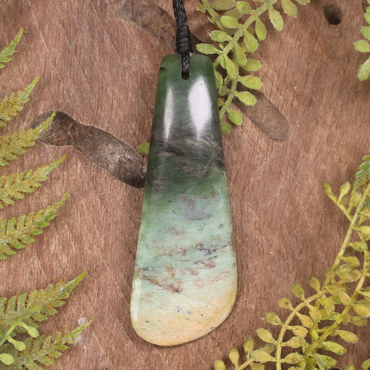Flower Jade Pounamu Toki 