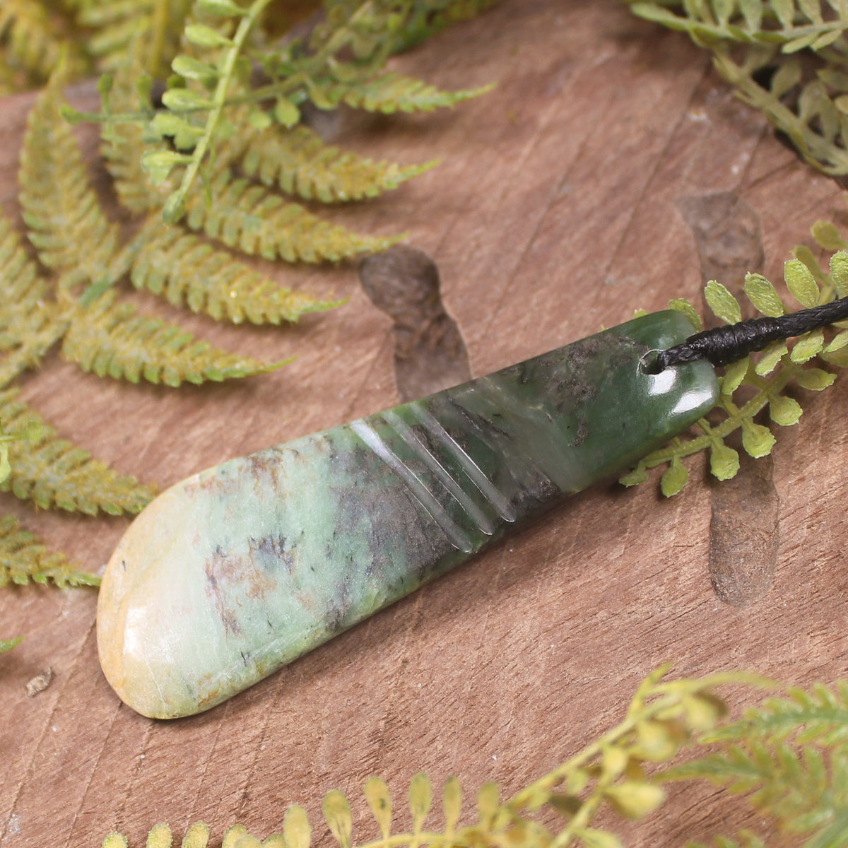 Flower Jade Pounamu Toki 