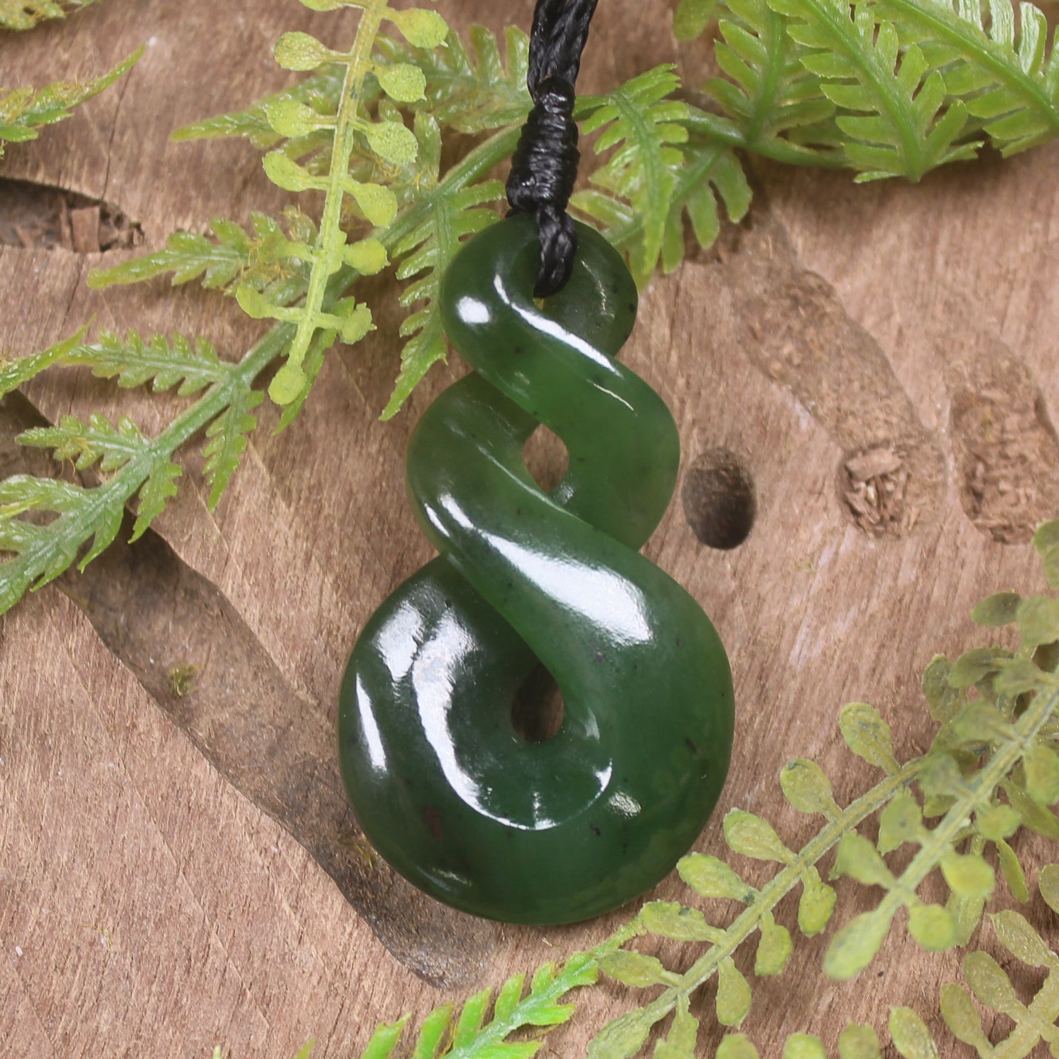 Twist carved from Kawakawa Pounamu - NZ Greenstone