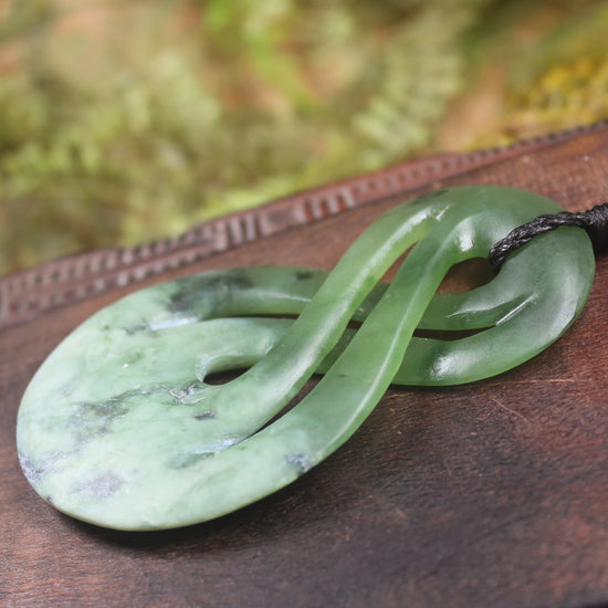 Hapopo Pounamu Twist Pendant - NZ Greenstone