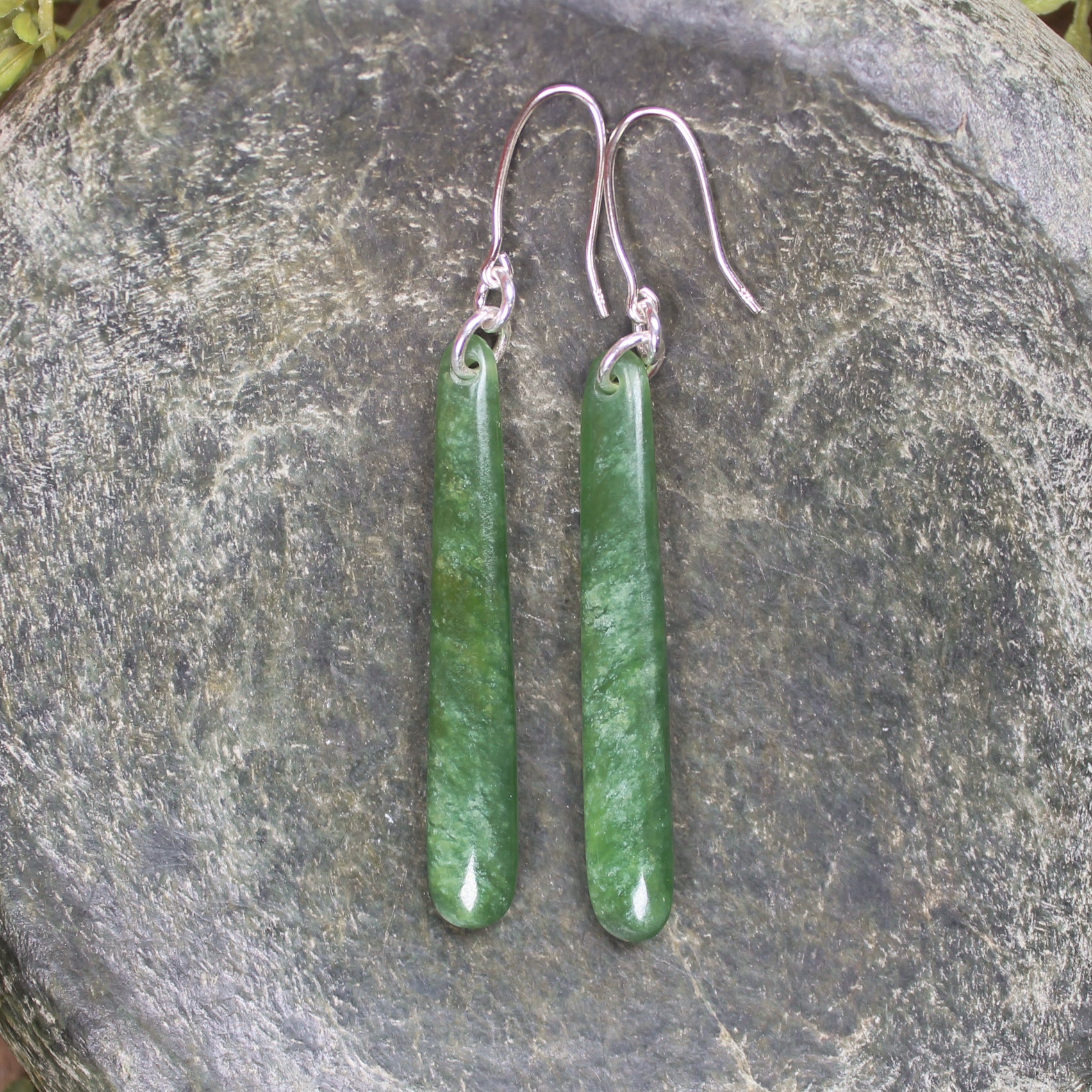 Roimata or Teardrop earrings carved from Kawakawa Pounamu - NZ Greenstone