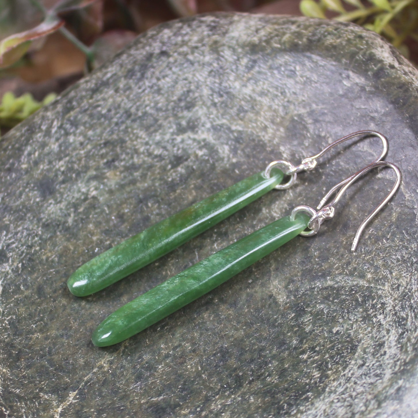Roimata or Teardrop earrings carved from Kawakawa Pounamu - NZ Greenstone