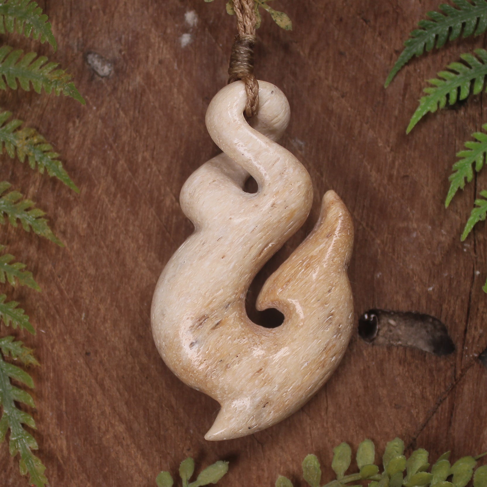 Whale bone Hei Matau