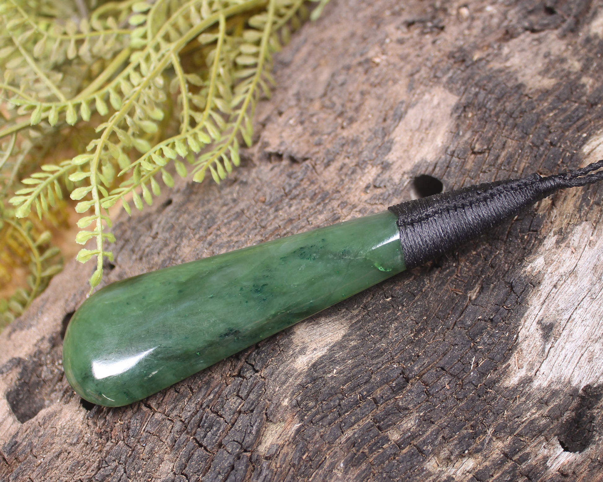 Kawakawa Pounamu Roimata Pendant - NZ Greenstone