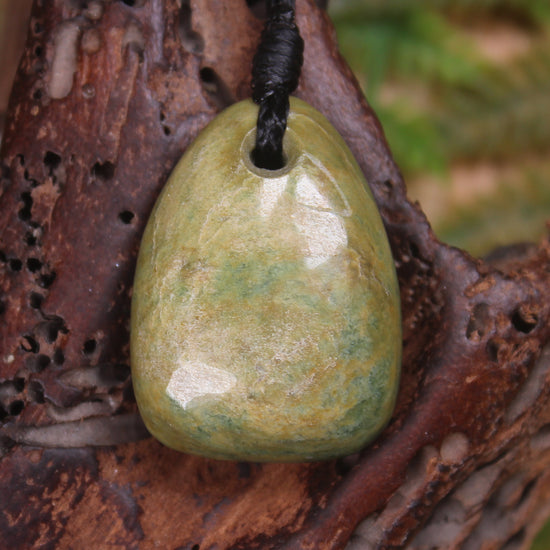 Freeform Flower Jade pendant