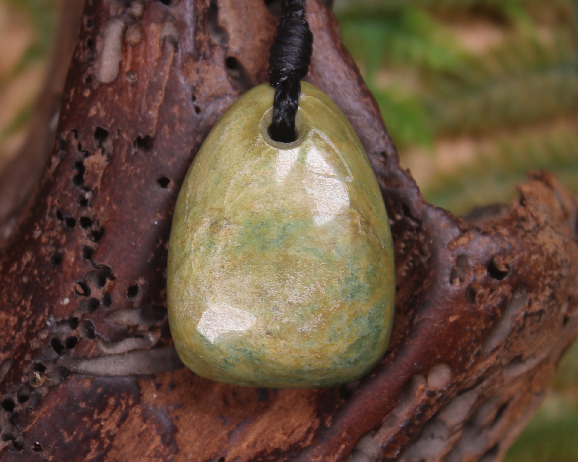 Freeform Flower Jade pendant