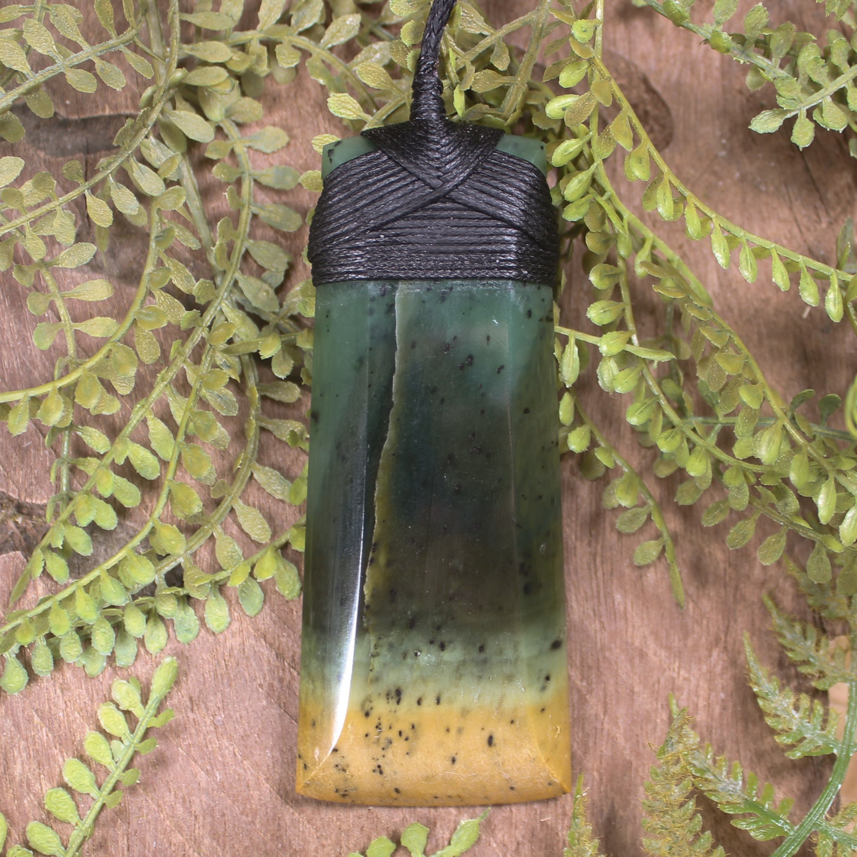 Flower Jade Pounamu Toki Pendant - NZ Greenstone