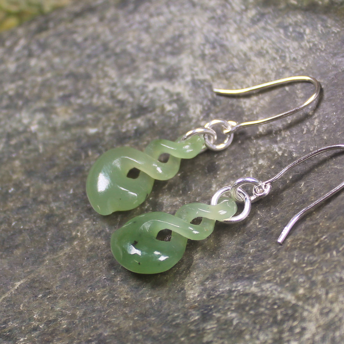 Hapopo Pounamu Twist earrings - NZ Greenstone