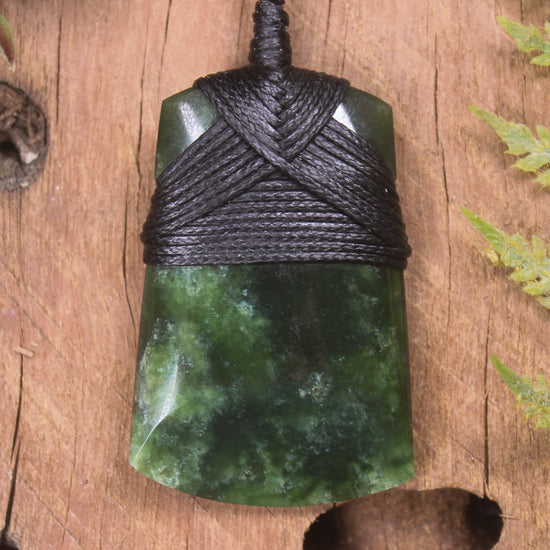Kawakawa Pounamu Toki