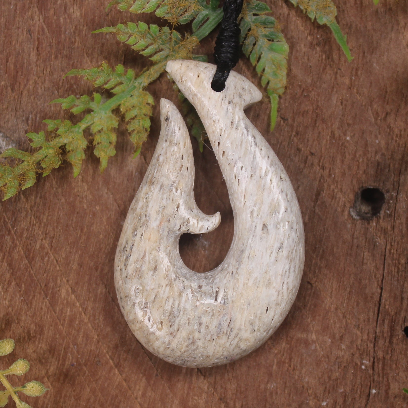 Whale bone Hei Matau