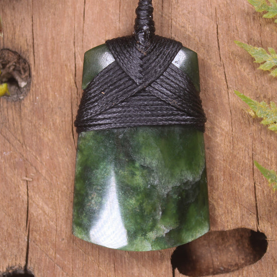 Kawakawa Pounamu Toki