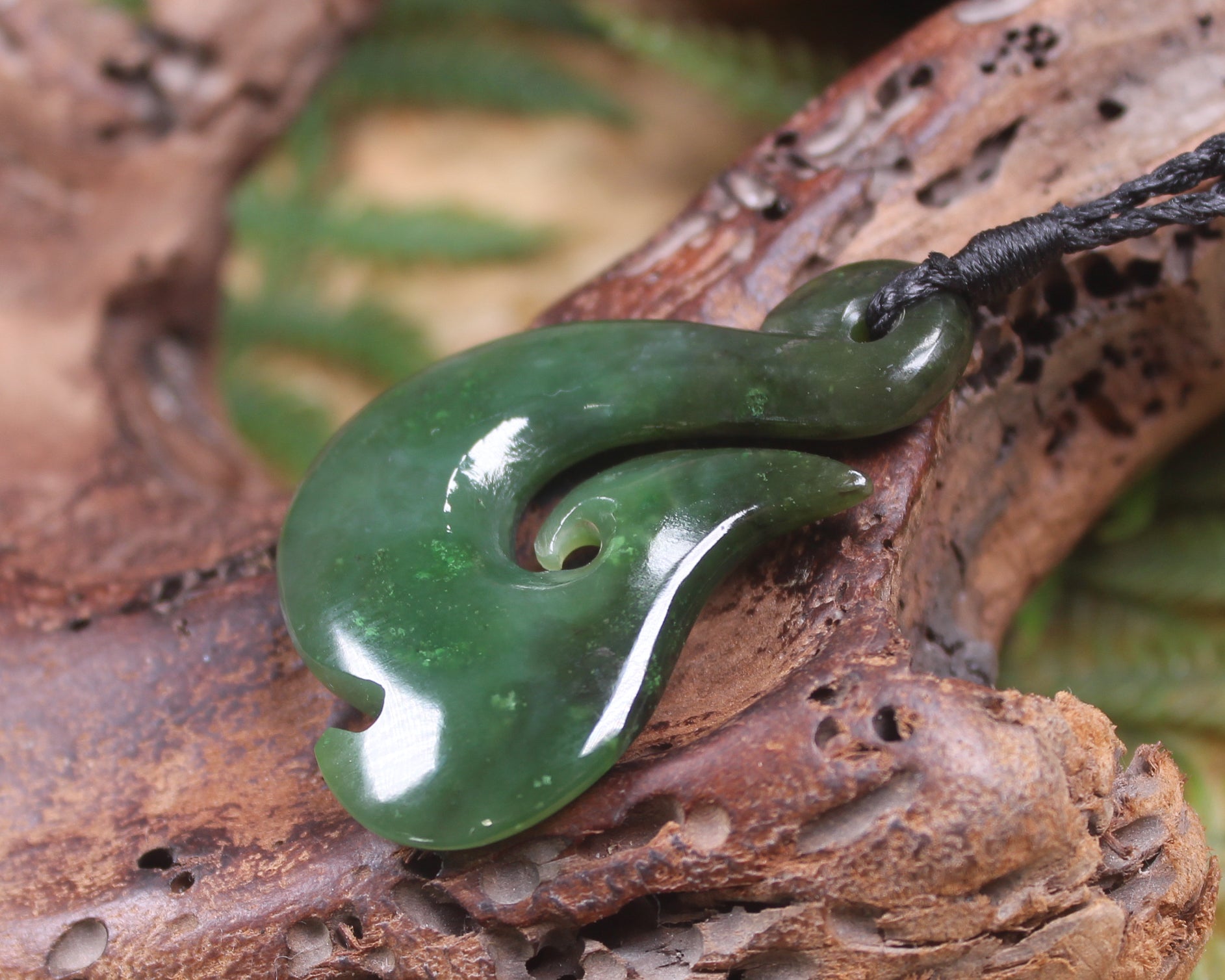 Hei Matau or Fish Hook carved from Kawakawa Pounamu - NZ Greenstone