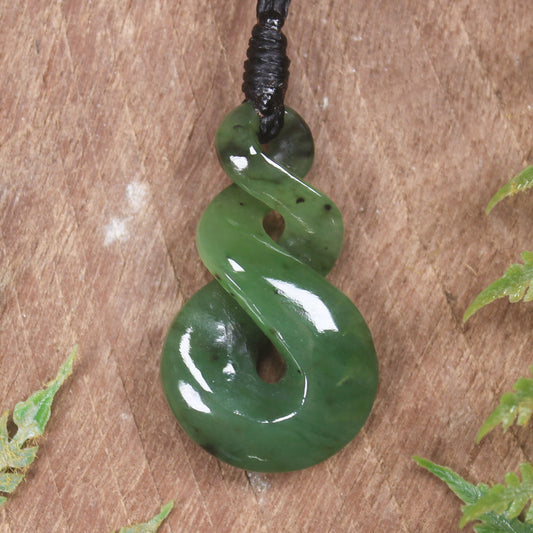 Twist or Pikorua carved from Hapopo Pounamu - NZ Greenstone