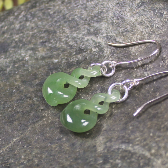 Hapopo Pounamu Twist earrings - NZ Greenstone