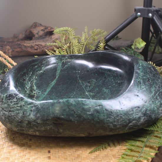 NZ Serpentine Bowl