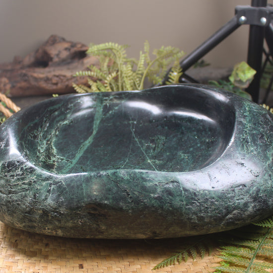 NZ Serpentine Bowl